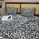 Постільна білизна KoTetextile плюшева велюрова сімейний 150-215 см (2шт) 70-70 2шт з резинкою гепард чорно-беж - зображення 2