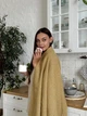 Плед із вовни мериноса FleeCozy (Гірчичний геометричний) 140х170 см - М'яка накидка у подарунковій коробці - зображення 5