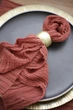 Марлевая салфетка для современной сервировки VTILENE , Pressed rose, 45х45 см - изображение 1