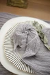 Салфетка с плотной марли для декора стола VTILENE, Light grey, 35х35 см - изображение 4