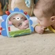 Портативне дзеркальце 2-в-1 для малюка Fisher-Price (JHB45) - зображення 5