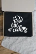 Дитячий фартух “Little cook”, фартушок на подарунок, для маленьких кухарів та творчих експериментів, з кишенею та регульованою застібкою - зображення 3