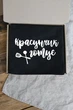 Дитячий фартух “Красунчик готує”, фартушок на подарунок, для маленьких кухарів та творчих експериментів, з кишенею та регульованою застібкою - зображення 3