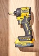 Шуруповерт аккумуляторный DeWALT DCF870NT - изображение 10