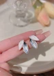 Серьги женские золотистые с листочками Fashion Jewelry Белые с голубым 15887 - изображение 9