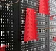 Металлическая панель для инструментов 119×89,5 см с контейнерами — настенный органайзер 30 лотков - изображение 6