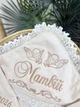 Утеплённая крыжма для мальчика с метрикой Family Tradition велюровая махра плюш с вышивкой и кружевом бежевая / айвори Метрика - изображение 2