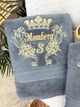 Банные полотенца для пары Family Tradition двусторонняя махра с вышивкой 140х70 см серые Королевский вензель - изображение 3
