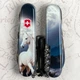 Швейцарский складной нож 91мм Victorinox HUNTSMAN ZODIAC Магический конь 1.3713.3.Z5280pk - изображение 10