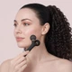Электронный ультразвуковой ролик для лица GESKE Sonic Facial Roller 4в1 серый - изображение 2