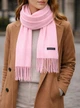 Жіноча шаль Cashmere з бахромою 200*35см рожева - зображення 1