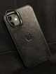 Чохол Pugach TPU (camera stand/Magsafe)+натуральна шкіра (козлик) iPhone 13/14 чорний - зображення 1