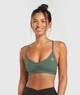 Спортивный топ для фитнеса женский Gymshark 194797 М Хаки (2200005144503) - изображение 1
