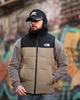 Жилетка мужская The North Face бежевая, теплая демисезонная безрукавка с капюшоном, плащевка, весенняя M - изображение 6