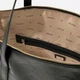 Сумка шопер жіноча зі штучної шкіри Guess HWTG9929220-BLA Чорна (800070352393) - зображення 3
