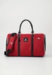 Спортивная сумка через плечо Jordan Duffle Monogram в красном цвете. - изображение 5
