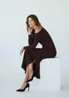 Жіноча трикотажна сукня з відкритим плечем LadyLike 40 Коричневий (ladlk2243270084341) - зображення 2
