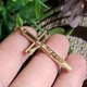 Хрестик Xuping Jewelry довжина з вушком 4.1см ширина 2см медичне золото позолота 18К к396 - зображення 2