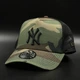 Камуфляжная кепка с сеткой New Era New York Yankees Trucker 11579473 - изображение 1