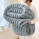 Плед мягкий на диван и кровать Shar Pei LUX 200х230см (Евро), теплый фактурный плед-покрывало Серый - изображение 4