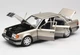 Модель автомобіля Mercedes-Benz 500E (W124) Limousine Smoke Silver, Scale 1:18 - зображення 5