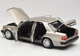 Модель автомобіля Mercedes-Benz 500E (W124) Limousine Smoke Silver, Scale 1:18 - зображення 6