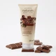 Скраб для тіла «Шоколадне задоволення» 200 мл Avon Naturals Body Care, Indulging Chocolate, Body Scrub, зволожуючий пілінг - зображення 2