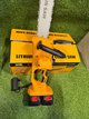 Професійна акумуляторна пила DeWalt DCM575N (48V, 6Ah) Безщіткова пилка АКБ з автозмащенням ланцюга та шиною 40см Девольт - изображение 5