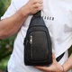 Слинг-нагрудник мужской кожаный через плечо TIDING BAG 32545 19х31х7 черный (JDT-0850031) - изображение 9