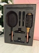 Подарунковий набір для стайлінгу та догляду за волоссям Dyson Styling gift set рожевий - зображення 3