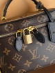 Сумка женская Louis Vuitton Vanity Monogram коричневая (028) - изображение 5