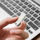 Флеш-накопитель Hoco UD4 128GB USB 2.0 металлический влагозащищенный ударостойкий для хранения данных - изображение 5