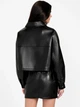 Женская укороченная куртка из экокожи GUESS на молнии 1159859292 (Черный L) - изображение 4