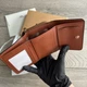 Женский кошелек Coach Small Trifold wallet светло-коричневый + подарочная упаковка - изображение 3