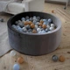 Сухий басейн Joyful Kids Натуральний оксамит 100x40 см Сірий з кульками 100 шт - зображення 4