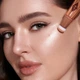 Рідкий хайлайтер Charlotte Tilbury Beauty Light Wand Easy Highlighter — Відтінок Spotlight 12 мл FHLWX12XXR22 - изображение 3