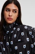 Жіноча чорна вітровка з візерунком Karl Lagerfeld x Darcel Disappoints Karl Lagerfeld S 241W1460 - изображение 4