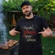 Фартух кухонний чоловічий з вишивкою «Чоловік завжди готує смачно» чорний (0451) - зображення 1