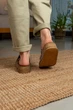 Жіночі прошиті шкіряні шльопанці DJUS SHOES Бежевий 40 розмір (26 см.) - изображение 4