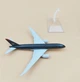 Колекційна металева лита модель пасажирського літака 1:400 Boeing 787 Royal Jordanian Airlines 16 см - зображення 11