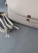 Женская сумка кросбоди из экокожи с двойным клапаном Innoe 353920-1, 25*17*7 см Бежевый - зображення 8