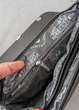 Женская Элегантная сумка с декоративной подвеской Innoe 352906-1, 25х17х7 см Черный - изображение 6