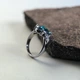 Серебряное кольцо с мистик топазом 3.492ct, вес изделия 3,6 гр (2203773) - изображение 2