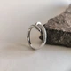 Серебряное кольцо с фианитами, вес изделия 3,75 гр (2208006) - изображение 2