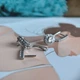 Серебряные серьги с фианитами (2209263) - изображение 5