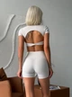 Спортивный женский костюм Soft (кроп-топ с открытой спиной + шорты с V-поясом) для фитнеса и йоги Elasoft Premium Комплект-двойка L Пепельно-белый (TF_SH04L) - изображение 4