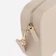 Torebka crossbody damska skórzana mała Coccinelle Tebemini E5MN555M301 N64 Beżowa (800070354329) - obraz 5