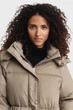 Жіночий бежевий пуховик LENGTH Gant M 4700400 - изображение 4