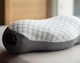Подушка массажная с подогревом pillow AND-5561, вибрационный массаж для расслабления шеи, зарядка от USB, белая - изображение 9