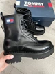 Чоботи жіночі Tommy Hilfiger шкіряні чорні на платформі розмір 40 - изображение 2